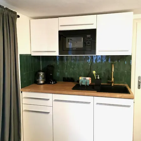 Gemuetliches, Helles, Voll Ausgestattetes Mit Terrasse Apartamento