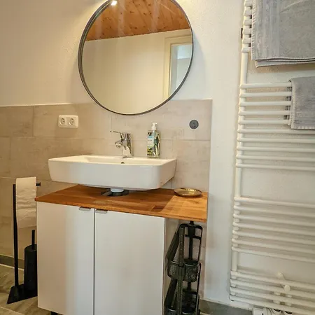 Apartament Gemuetliches, Helles, Voll Ausgestattetes Mit Terrasse