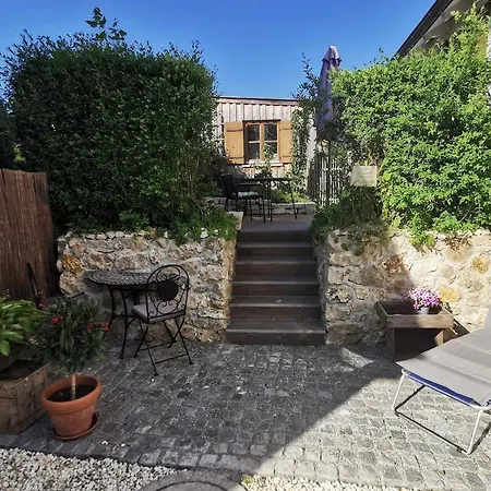 Gemuetliches, Helles, Voll Ausgestattetes Mit Terrasse *